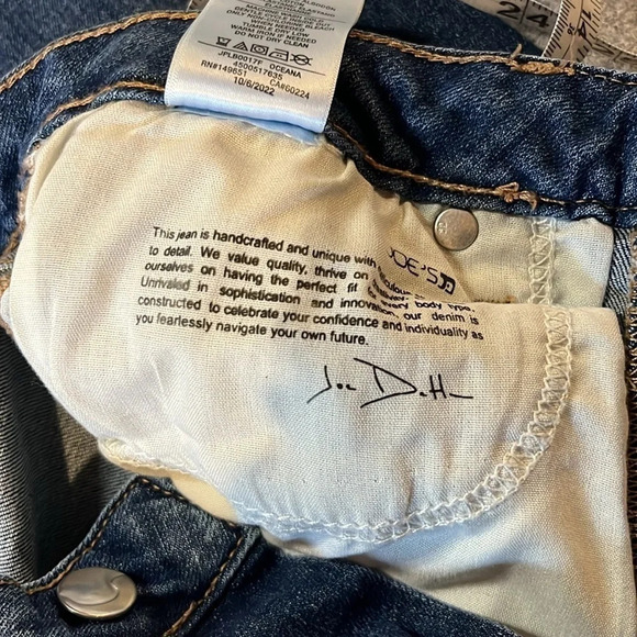 Joe's Jeans High Rise Skinny,  Medium Wash. Size 29. - Picture 9 of 9